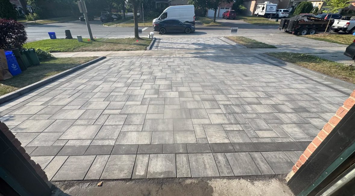 interlock driveway install barrie.jpg